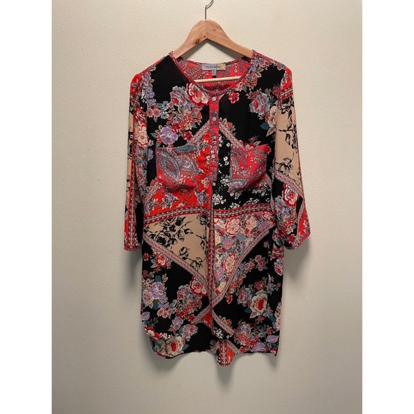 Figueroa & Flower Tops - Floral Patchwork Tunic Top - Red and Black
